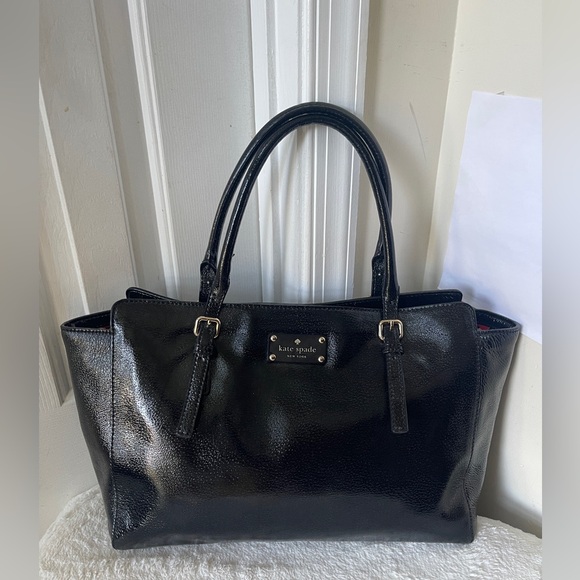 kate spade Handbags - Kate Spade ♠️ Satchel EUC